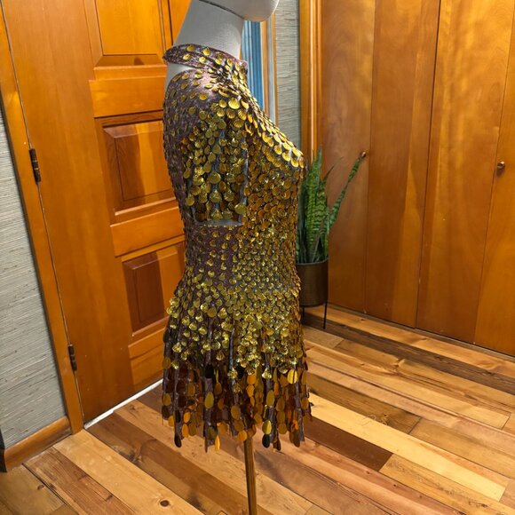 Ice Skating Outfit - Picture 3 of 4